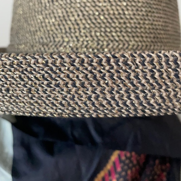 Beautiful Straw Hat for Summer - Picture 7 of 8